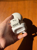 چراغ خواب کهکشانی فضانورد Astronaut Nebula Projector | مدل نشسته گیتار به دست با ریموت کنترل